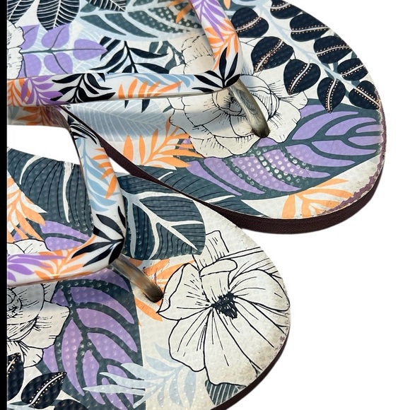 Vera Bradley Purple Blue Palm Floral Tropical Flip Flops Size 7/8 - Picture 3 of 5